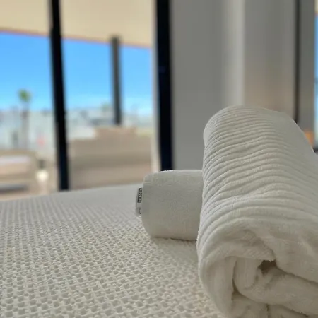Upscale 3 Bedroom 300m From The Apartment Fuengirola