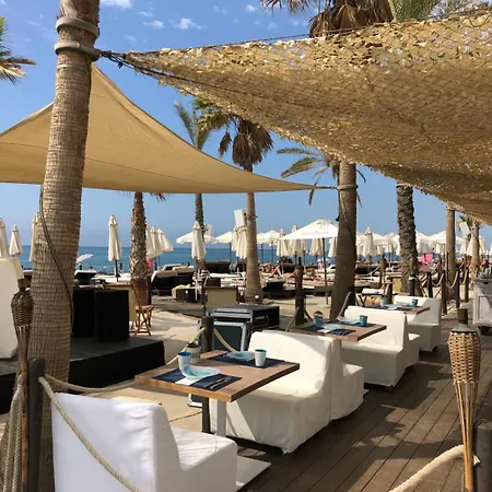 Lägenhet Upscale 3 Bedroom 300m From The
